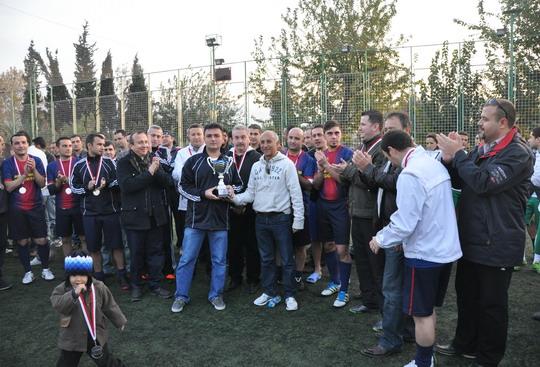 Basisen Futbol Turnuvası'nın Şampiyonu Yapı Kredi Bölge Takımımız oldu!