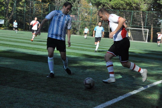 2019 Yılı BizClub İstanbul Futbol Turnuvası’nda Çeyrek Final karşılaşmaları geçtiğimiz hafta sonu Cumartesi  ve Pazar günü oynanan maçlarla tamamlandı.