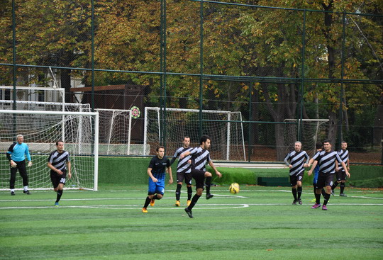 Yapı Kredi 2016 Yılı İstanbul Bölge Futbol Turnuvası ilk hafta karşılaşmalarıyla başladı.