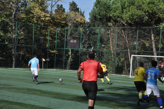 2019 Yılı BizClub İstanbul Futbol Turnuvası’nda Çeyrek Final karşılaşmaları geçtiğimiz hafta sonu Cumartesi  ve Pazar günü oynanan maçlarla tamamlandı.