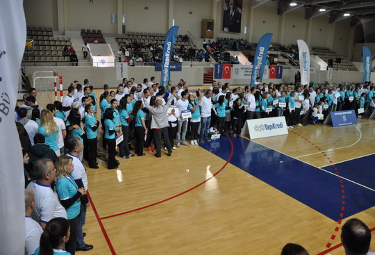 Yapı Kredi Bölge Spor Şenliği’nin 20’ncisini İzmir’de tamamladık...
