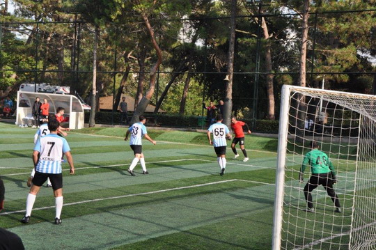 BizClub Futbol Turnuvasında ilk aşama grupları tamamlandı.