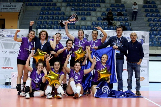 Kadın Voleybol Takımımız Bir Kez Daha Şampiyon...