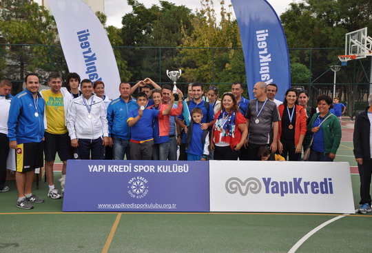 Yapı Kredi Bölge Spor Şenliği'nin 11'incisini  Ankara’da büyük bir katılımla tamamladık...
