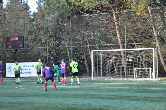Futbol turnuvasında CUP ve LİG gruplarında Çeyrek Final eşleşmeleri belli oldu.