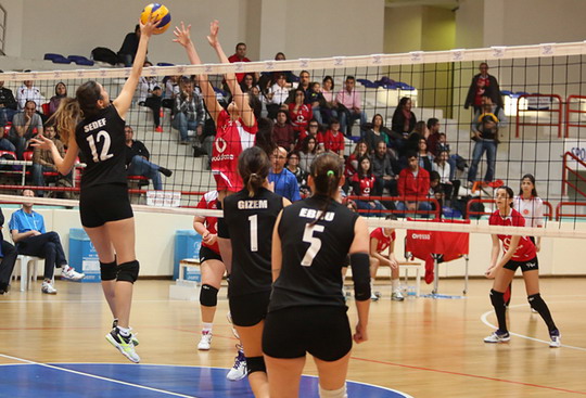 Bayan Voleybol Takımımız, bizim Şampiyonumuz...