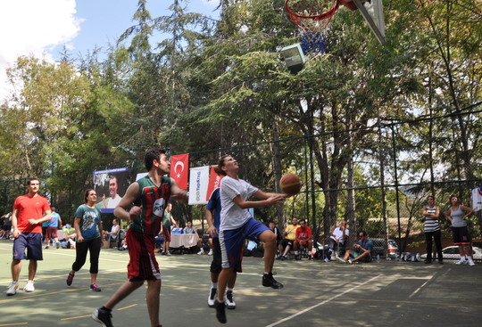 Soner Barutçuoğlu anısına düzenlenen 3'üncü Streetball Turnuvası tamamlandı...