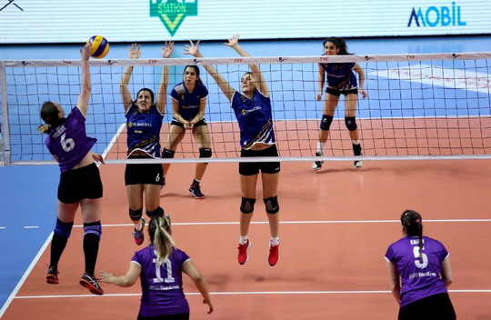 Kadın Voleybol Takımımız Bir Kez Daha Şampiyon...
