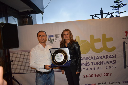 Bankalararası 7. Tenis Turnuvası 21-30 Eylül tarihlerinde TED Spor Kulübü’nde gerçekleştirildi.