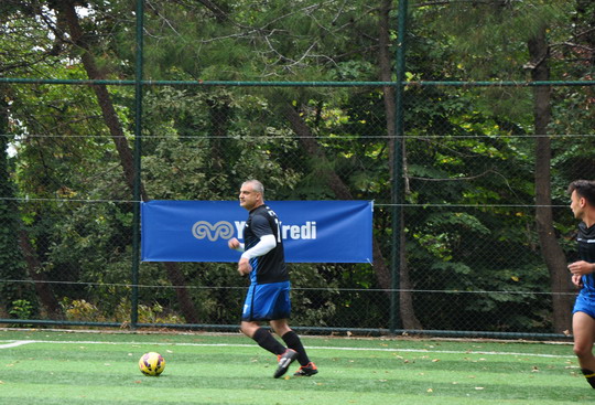 Yapı Kredi 2016 Yılı İstanbul Bölge Futbol Turnuvası ilk hafta karşılaşmalarıyla başladı.