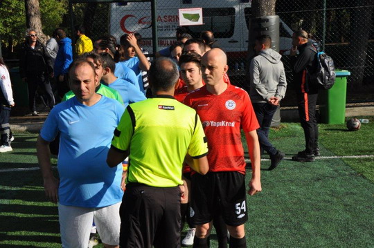 BizClub Futbol Turnuvasında ilk aşama grupları tamamlandı.