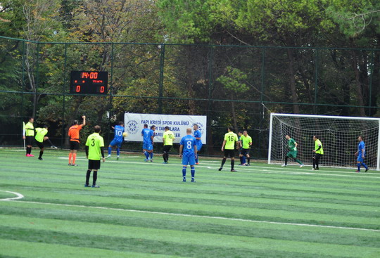 Yapı Kredi 2016 Yılı İstanbul Bölge Futbol Turnuvası ilk hafta karşılaşmalarıyla başladı.