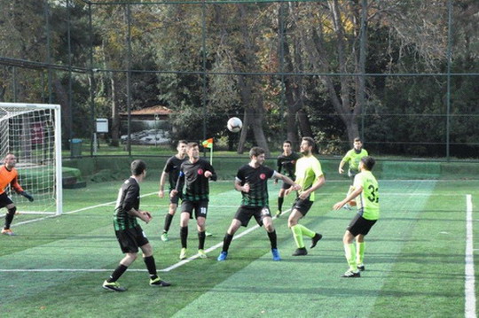 Futbol turnuvasında gruplardaki sıralamalar netleşiyor.