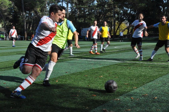2019 Yılı BizClub İstanbul Futbol Turnuvası’nda Çeyrek Final karşılaşmaları geçtiğimiz hafta sonu Cumartesi  ve Pazar günü oynanan maçlarla tamamlandı.