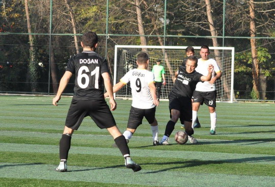 2019 Yılı BizClub İstanbul Futbol Turnuvası’nda Çeyrek Final karşılaşmaları geçtiğimiz hafta sonu Cumartesi  ve Pazar günü oynanan maçlarla tamamlandı.