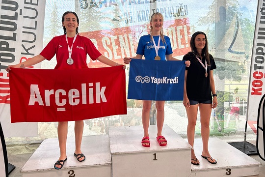 Yüzme Takımımızdan 12 Altın madalya