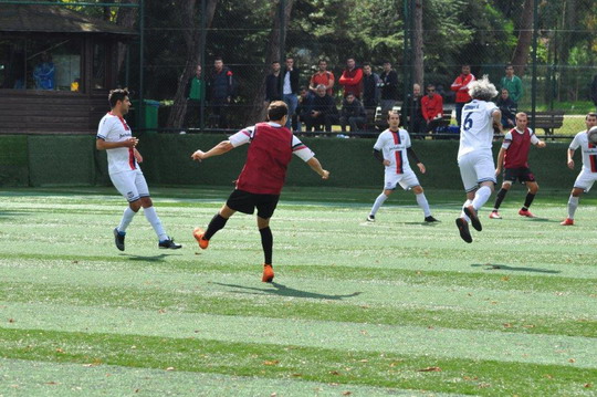 BizClub Futbol Turnuvasında ilk aşama grupları tamamlandı.