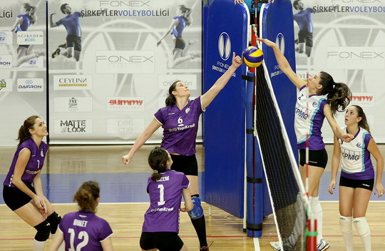 Voleybol Takımımız Şampiyonluk için sahaya çıkıyor...