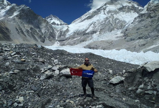 Yakut ekibimizden Kadir Özkaya’nın Everest Base Camp yürüyüşü