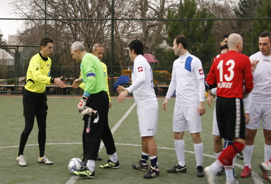 Yapı Kredi Genel Müdürlük Futbol Takımımız, Basisen Turnuvası’nda Şampiyon...