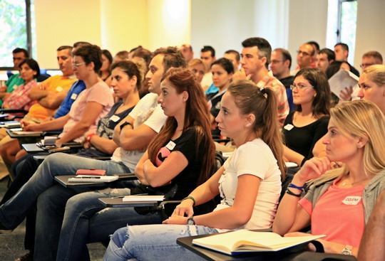 Elini Uzatmak İsteyenlerle Yeni Başlangıç...