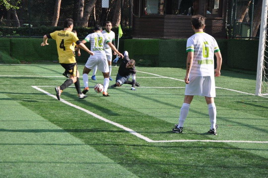 Futbol Turnuvasında A, B ve C gruplarında oynanan karşılaşmalarla altıncı hafta maçları geride kaldı.