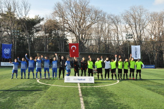 Futbol Turnuvası Şampiyonu Bilişim Teknolojileri ve Operasyon Yönetimi Takımı!
