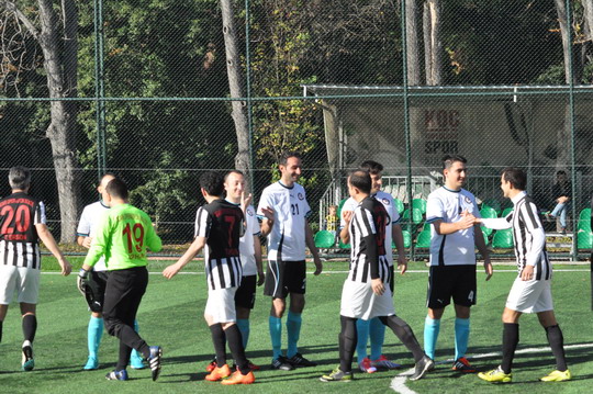 Futbol Turnuvası’nda finallere gidecek takımlar netleşmeye başladı...