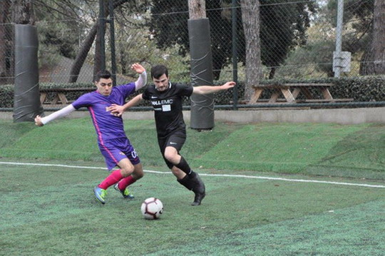 Futbol turnuvasında gruplardaki sıralamalar netleşiyor.
