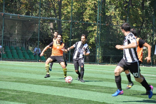 Yapı Kredi 2017 Futbol Turnuvası’nda ilk hafta karşılaşmaları oynandı!