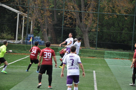 BizClub Futbol Turnuvası tüm hızıyla devam ediyor