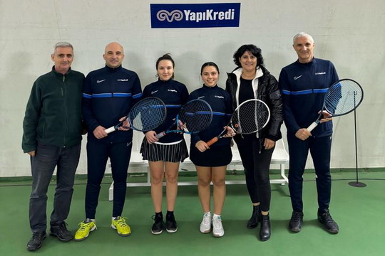 Tenis takımı sporcularımız 12. Koç Topluluğu Şirketleri Tenis Ligi’ni şampiyon olarak tamamladı.