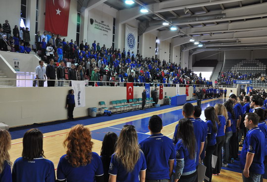 Yapı Kredi Bölge Spor Şenliği’nin 13'üncüsü İzmir'deydi...
