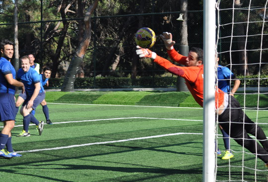 Futbol Turnuvası ikinci hafta maçlarında sürpriz sonuçlar...