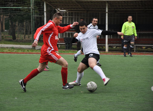 Koç Spor Şenlikleri Futbol Ligi 6. hafta maçları ile devam ediyor