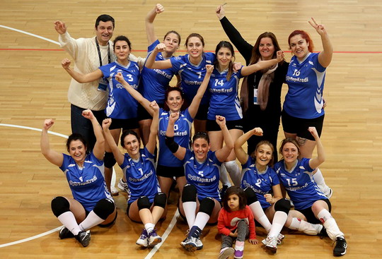 Yapı Kredi Bayan Voleybol Takımı şampiyonluk için sahaya çıkıyor...