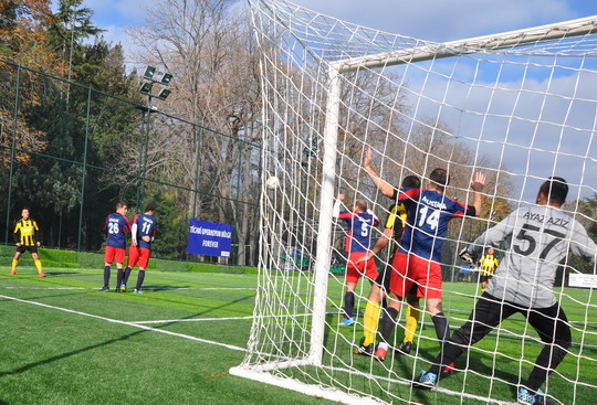 Yapı Kredi Futbol Turnuvası'nda Yarı Final haftası...