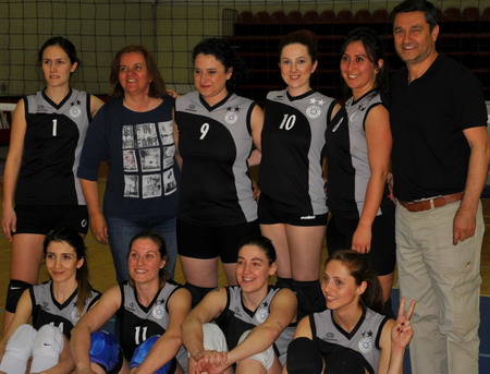 Kadın Voleybol Takımımız Şampiyonluk, Erkek Takımımız ise Kürsü için sahaya çıkıyor...