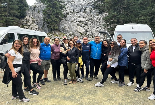 Adana Bölge çalışanları Aladağlar Başkanın Çardağı Trekking turunda unutulmaz bir gün geçirdi!
