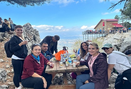 Adana Bölge çalışanları Aladağlar Başkanın Çardağı Trekking turunda unutulmaz bir gün geçirdi!