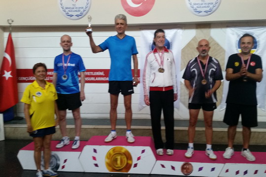 Fenerbahçe Veteran Masa Tenis Turnuvasında İkincilik aldık