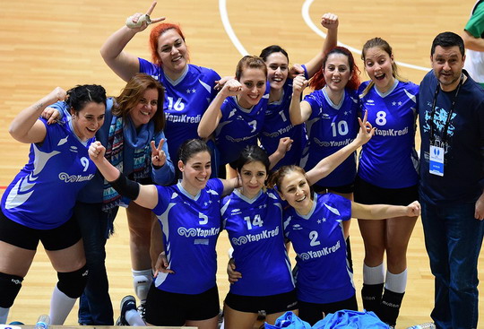 Voleybolcularımız grubunu lider tamamlayarak bir üst tura çıktı!