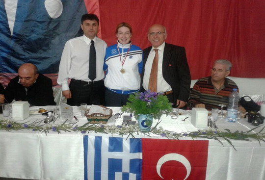 2014’ün ilk altın madalyası Yüzme branşından geldi!