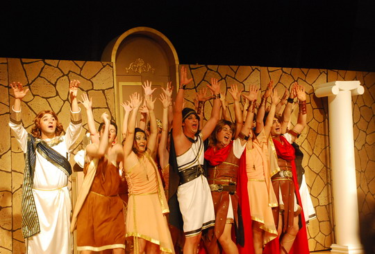 “Amphtryon 2012” Genç Günler Festivalinde!