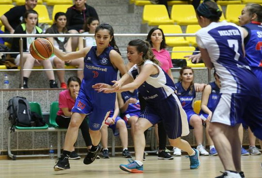 Kadın basketbolcularımız WCBL’yi tamamladı...