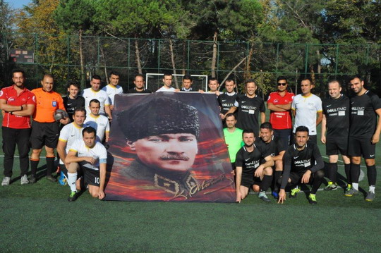 2019 Yılı BizClub İstanbul Futbol Turnuvası’nda Çeyrek Final karşılaşmaları geçtiğimiz hafta sonu Cumartesi  ve Pazar günü oynanan maçlarla tamamlandı.