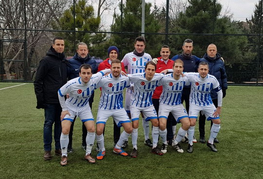 BASİSEN İstanbul Futbol Turnuvası’nda iki takım.... tek yürek....Yarı finaldeyiz....
