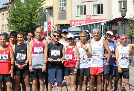 YKB'li Atletlerimiz 1.Uluslararası Avanos-Kızılırmak Yarı Maratonunda Başarıya uzandı...